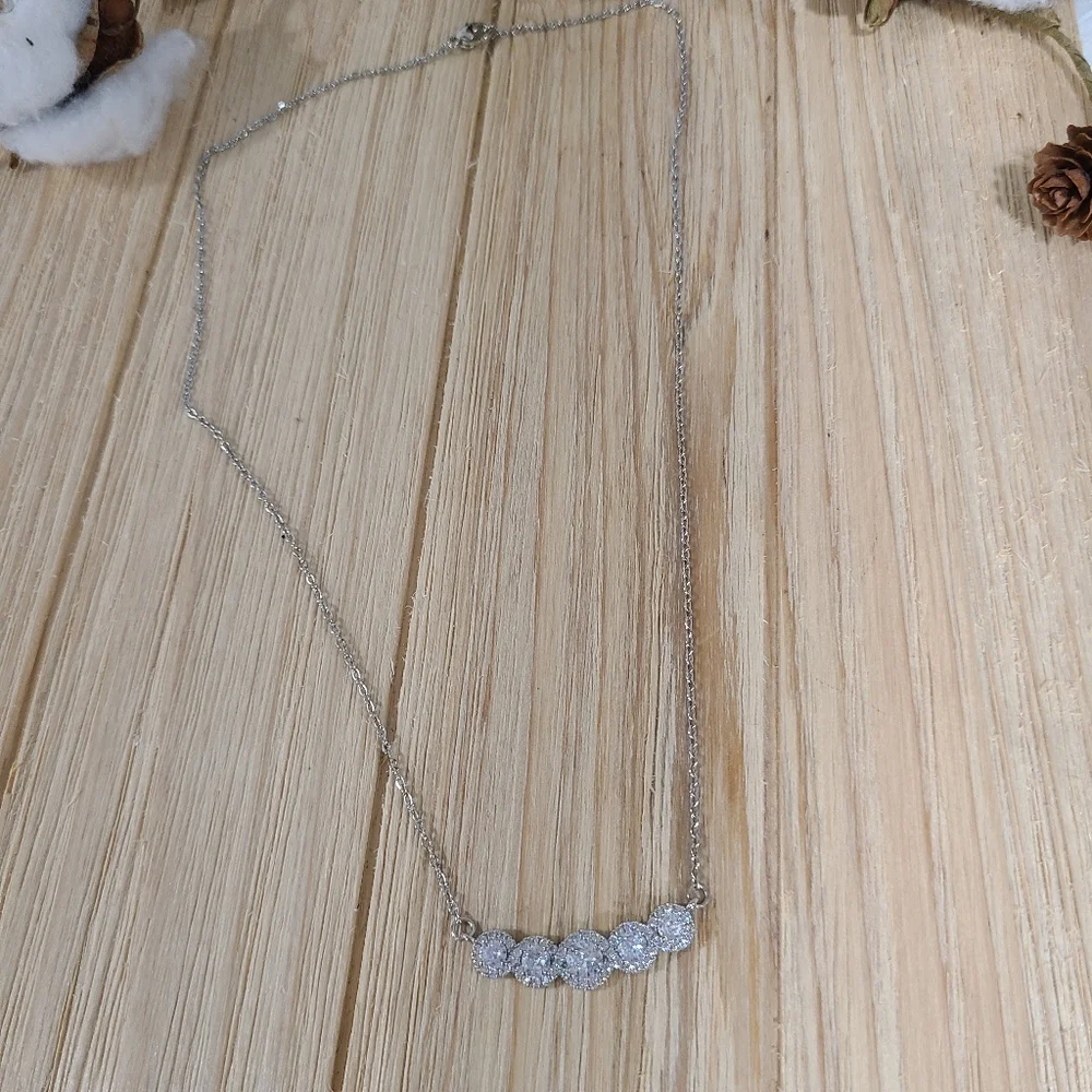 🌟🌟NEW🌟🌟GLAMOROUS!! Genuine 5 Round CZ 1 Carat  Necklace in SILVER 🌟🌟 - Picture 9 of 15